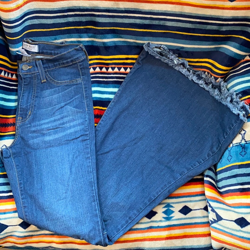Judy Blue Trumpet Flares